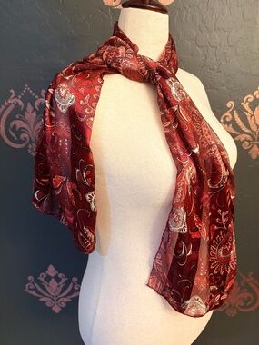 Elegant Burgundy Paisley Women's Scarf